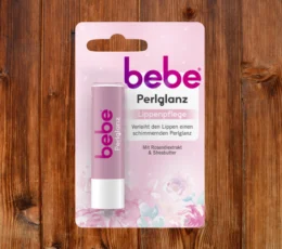 Балсам за устни с перлен блясък bebe®
